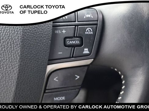 Used 2025 Toyota Camry SE w/ Convenience Package FWD image 27