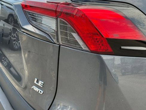 Used 2023 Toyota RAV4 LE AWD/4WD image 16
