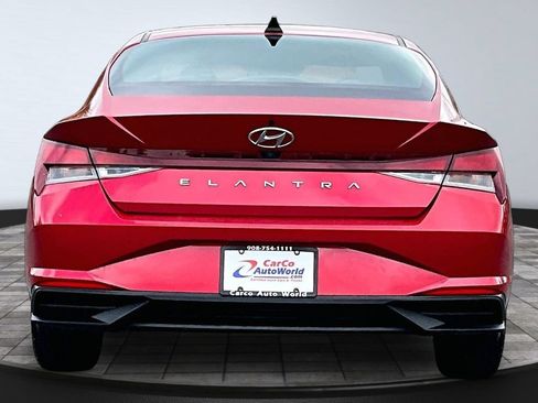 Used 2023 Hyundai Elantra SEL w/ Convenience Package FWD image 6