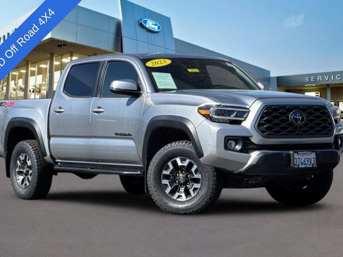 Used 2023 Toyota Tacoma TRD Off-Road w/ Black Out Package (TMS) image 2