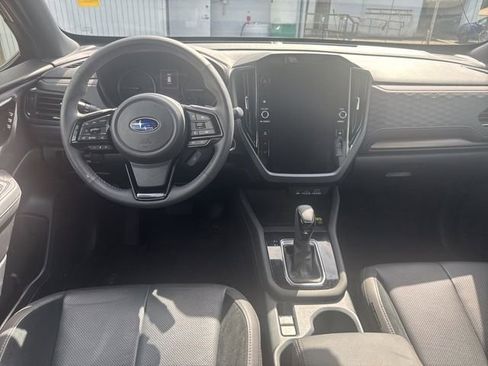 Used 2025 Subaru Forester Touring w/ Popular Package - Touring image 16