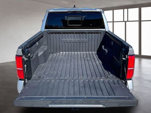 Used 2024 Toyota Tacoma Limited w/ Limited Package (LT) image 7