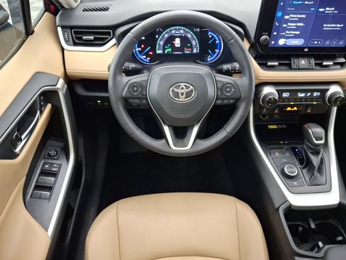 Certified 2023 Toyota RAV4 XLE Premium AWD/4WD image 21