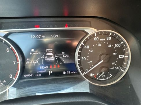Used 2021 Nissan Rogue SV FWD image 11