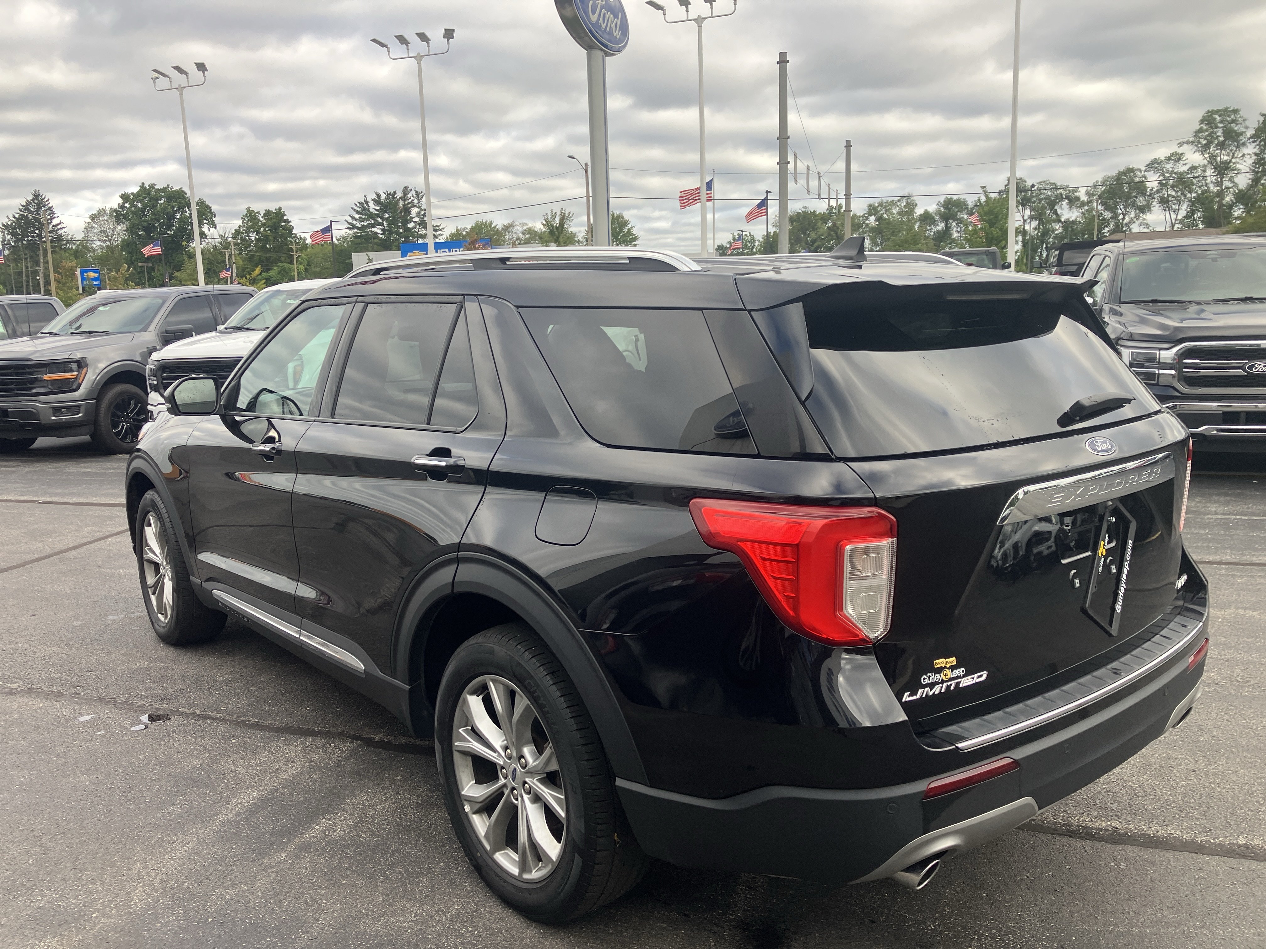 Certified 2023 Ford Explorer Limited AWD/4WD image 5