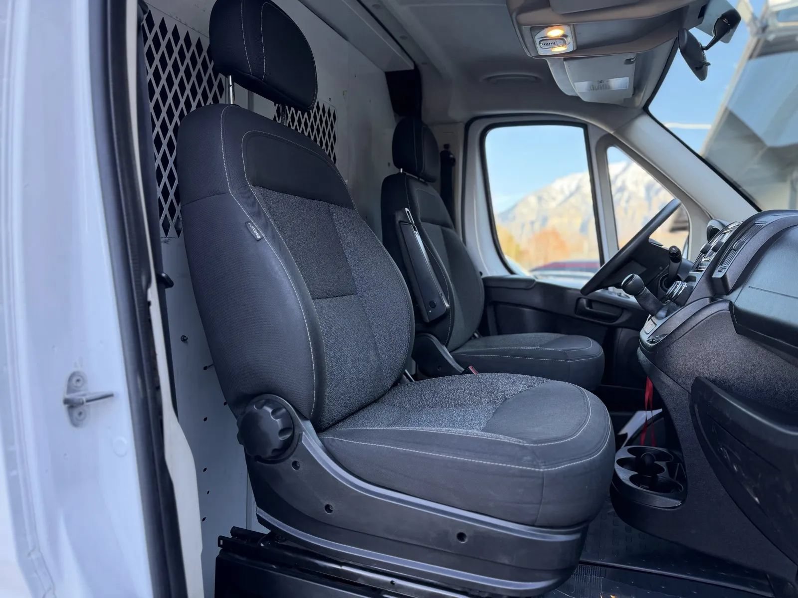 Used 2016 RAM ProMaster 1500 w/ Mopar Trailer Tow Group FWD image 15