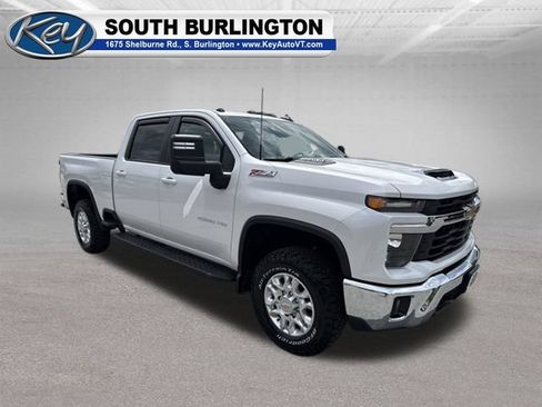 Used 2024 Chevrolet Silverado 2500 LT w/ Convenience Package AWD/4WD image 9