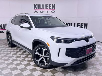 Used 2025 Volkswagen Tiguan SE