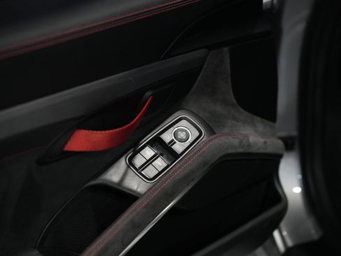 Used 2016 Porsche Cayman GT4 image 24