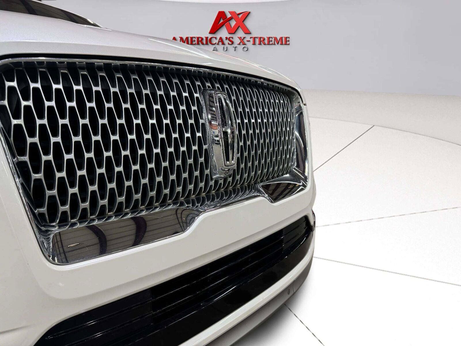 Used 2018 Lincoln Navigator Reserve w/ Technology Package AWD/4WD image 11