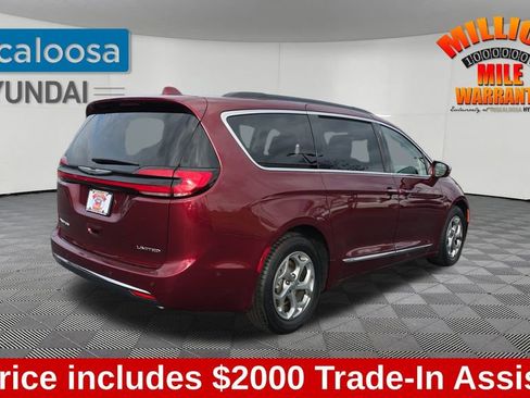 Used 2022 Chrysler Pacifica Limited image 8