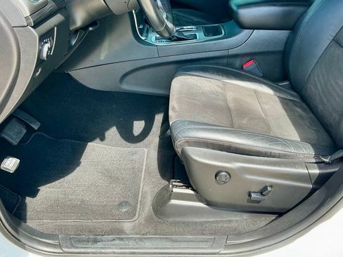 Used 2021 Jeep Grand Cherokee Laredo X image 41