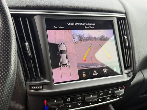 Certified 2023 Maserati Levante GT image 21