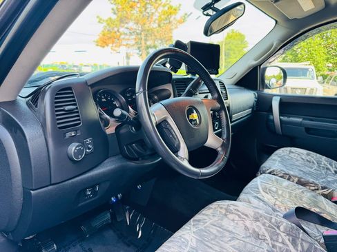 Used 2010 Chevrolet Silverado 2500 LT AWD/4WD image 12