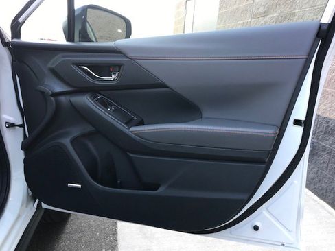 Certified 2025 Subaru Crosstrek 2.5i Limited w/ Popular Package #4A image 17