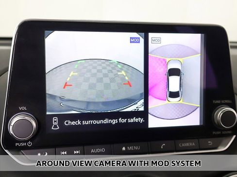 Used 2023 Nissan Sentra SR w/ SR Premium Package image 6