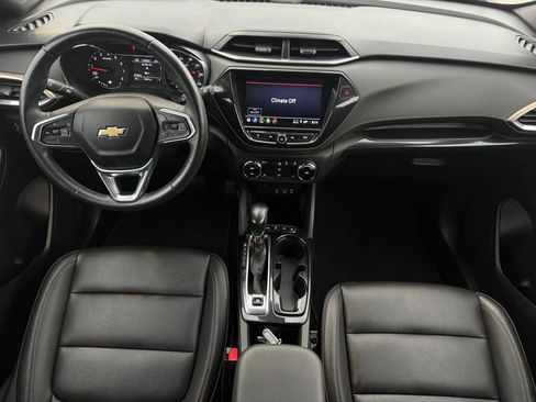 Used 2021 Chevrolet TrailBlazer ACTIV w/ Convenience Package FWD image 11