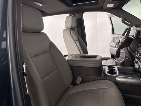 Used 2019 Chevrolet Silverado 1500 LTZ w/ LTZ Premium Package AWD/4WD image 40