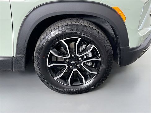 Used 2025 Chevrolet TrailBlazer ACTIV w/ Convenience Package image 39