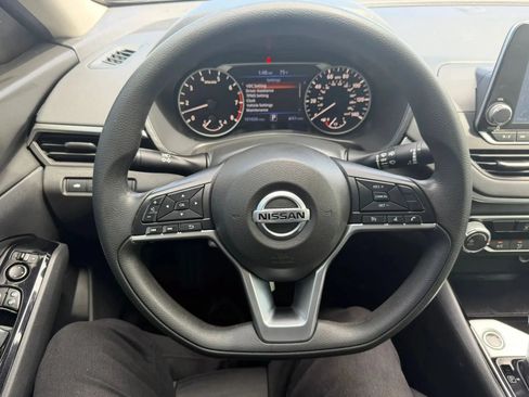 Used 2021 Nissan Altima 2.5 SV AWD/4WD image 12