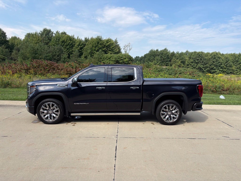 Used 2023 GMC Sierra 1500 Denali w/ Denali Reserve Package AWD/4WD image 6