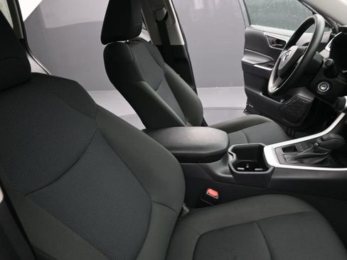 Used 2025 Toyota RAV4 LE image 18