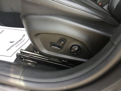 Used 2020 Jeep Renegade Limited AWD/4WD image 8