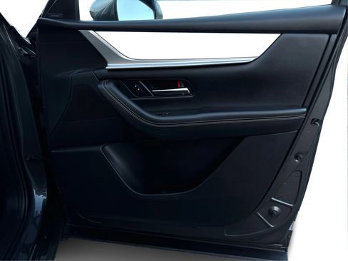 Used 2024 MAZDA CX-90 Plug-In Hybrid w/ Premium Pkg image 30