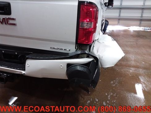 Used 2018 GMC Sierra 2500 Denali w/ Duramax Plus Package image 24