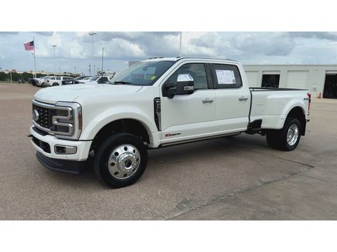 Used 2026 Ford F450 Platinum AWD/4WD image 4