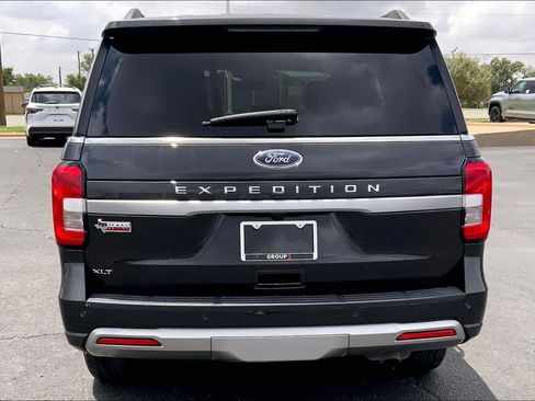 Used 2023 Ford Expedition XLT AWD/4WD image 31