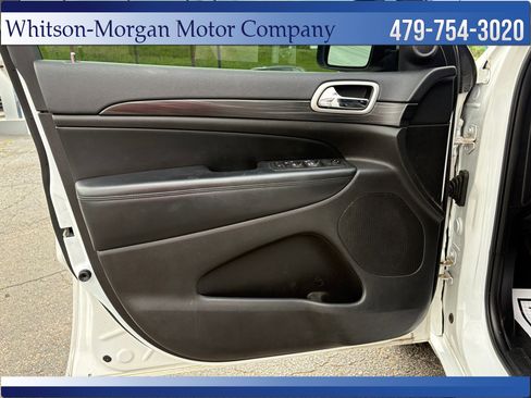 Used 2020 Jeep Grand Cherokee Altitude image 11