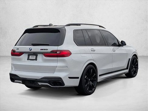 Used 2022 BMW X7 M50i image 5