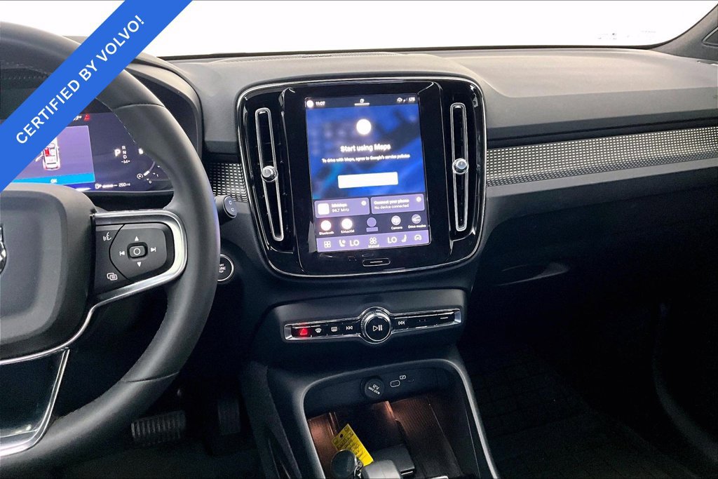 Used 2024 Volvo XC40 B5 Plus w/ Protection Package Premier AWD/4WD image 7
