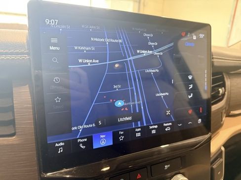 Used 2024 Ford Expedition Limited image 36