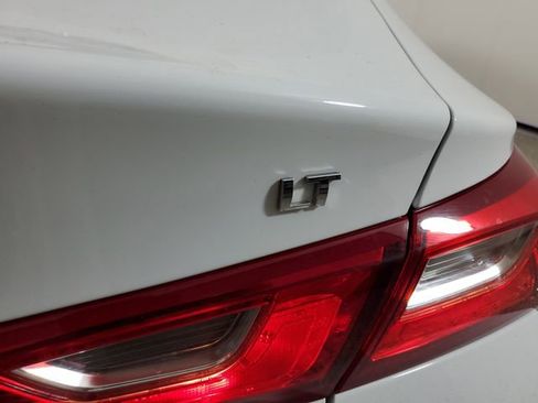 Used 2025 Chevrolet Malibu LT FWD image 6