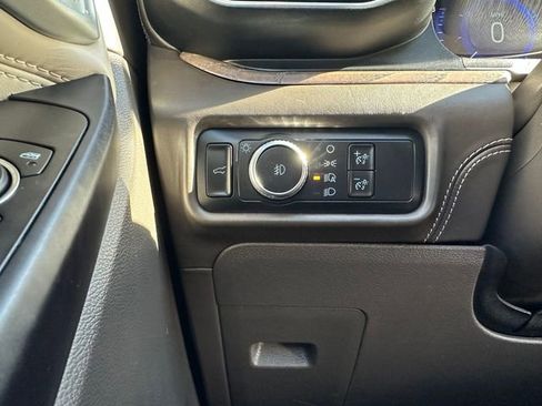 Used 2020 Ford Explorer Platinum image 16