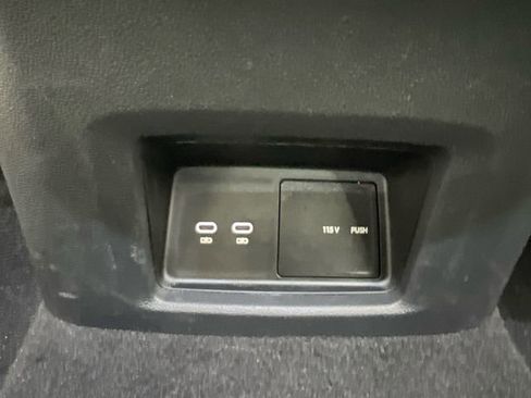 Used 2025 Volkswagen Atlas SE AWD/4WD image 31