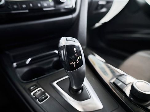 Used 2018 BMW 320i Sedan RWD image 38