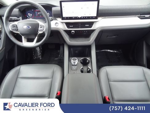 Used 2026 Ford Explorer Active w/ Active Comfort Package AWD/4WD image 16