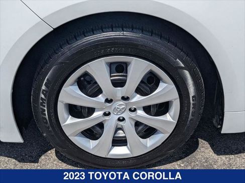 Used 2023 Toyota Corolla LE FWD image 9