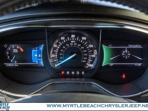 Used 2017 Ford Fusion SE w/ Fusion SE Technology Package image 25