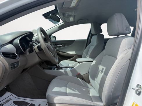 Used 2021 Chevrolet Malibu LS w/ Driver Confidence Package II image 2