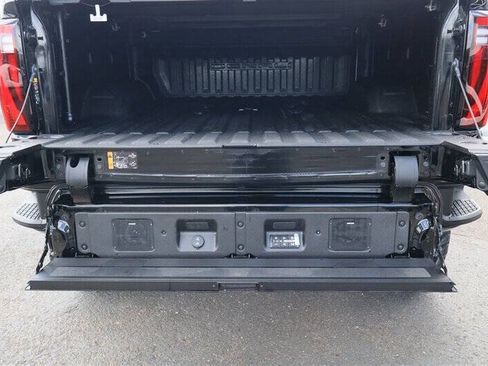 Used 2024 GMC Sierra 3500 Denali Ultimate AWD/4WD image 17
