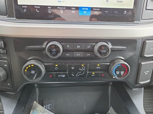 Used 2023 Ford F250 XLT w/ XLT Premium Package AWD/4WD image 17