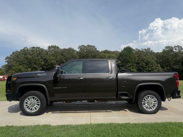 Used 2021 Chevrolet Silverado 2500 High Country w/ Technology Package AWD/4WD image 2