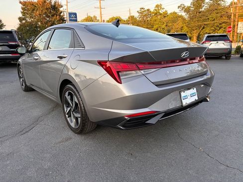 Used 2023 Hyundai Elantra Limited FWD image 5