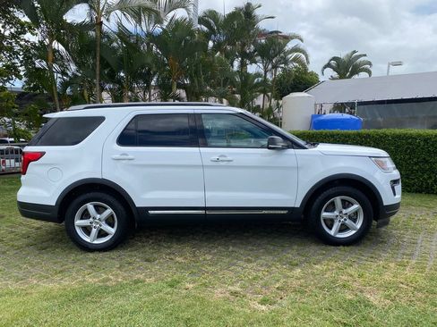 Used 2019 Ford Explorer XLT w/ Equipment Group 201A FWD image 8