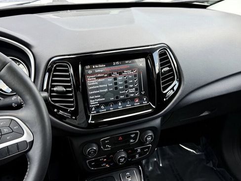 Used 2017 Jeep Compass Limited AWD/4WD image 33