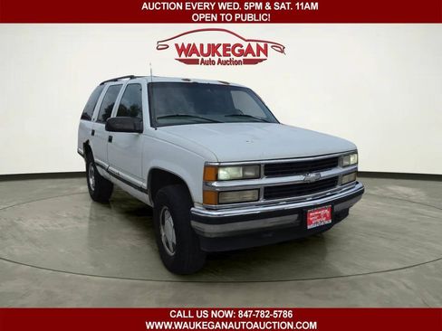 Used 1998 Chevrolet Tahoe 4WD image 1